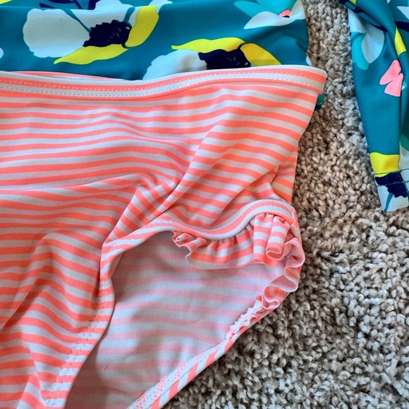 Simple Joys Carter's Girls Floral Rashguard Set Floral Swimsuit Size 24 months - Picture 3 of 6